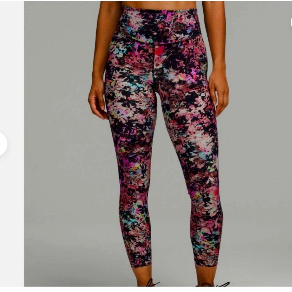 NWOT Lululemon Base Pace High-Rise Tight 25"